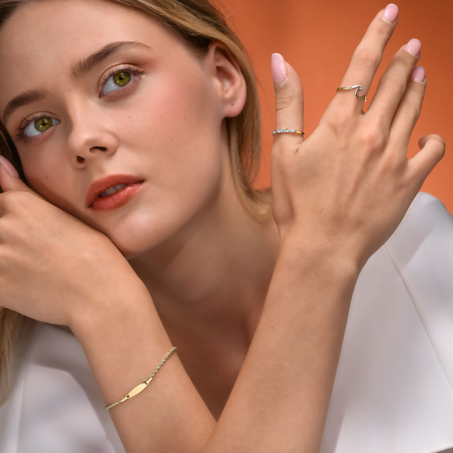 טבעת יהלומים בעיצוב קלאסי ,זהב K14, משובצת 0.03 קראט יהלומים, דגם POZRD3425