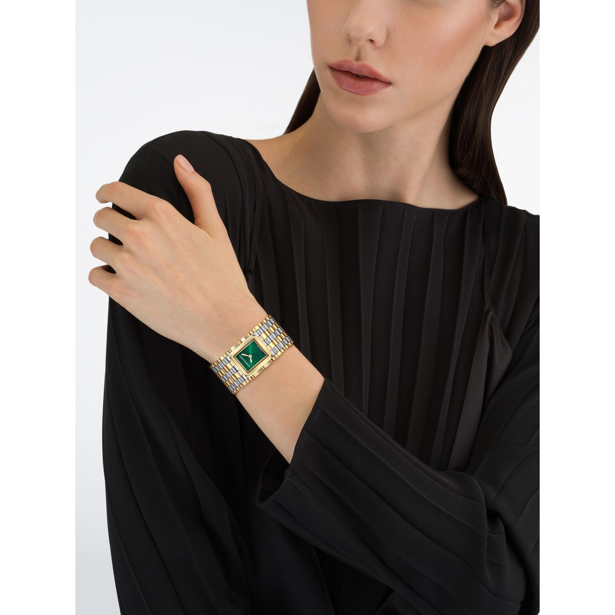 שעון FERRAGAMO לאישה מקולקציית MANCHETTE, דגם SFJM00326