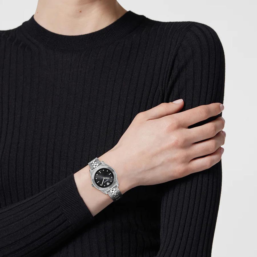 שעון Versace מקולקציית GRECA TIME WITH DIAMONDS, שעון לאישה ,דגם VE9CA0525